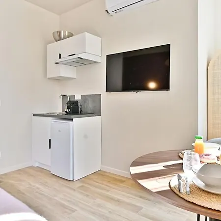 Equipe Et Confortable Porte De Pantin Apartment Le Pre-Saint-Gervais